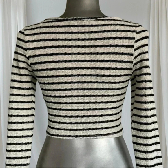 🆕21 Saints  Crop Top - Picture 5 of 16